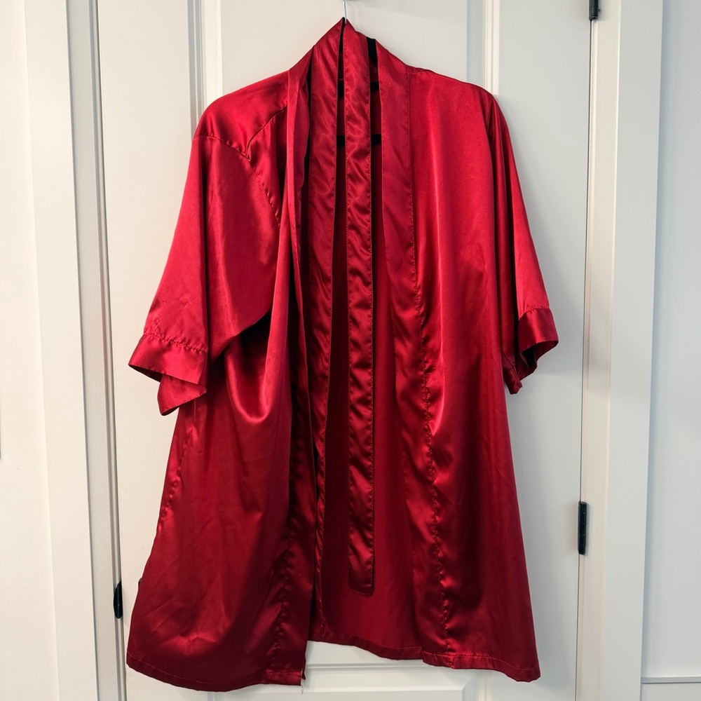 Elegant Red Women's Kimono Robe